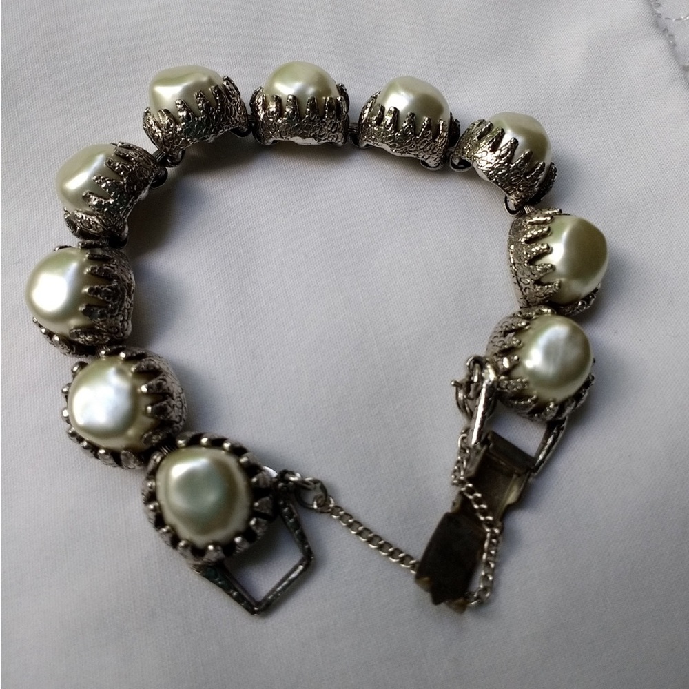 Stunning Judy Lee Vintage 1960's Faux Baroque Pearl Bracelet